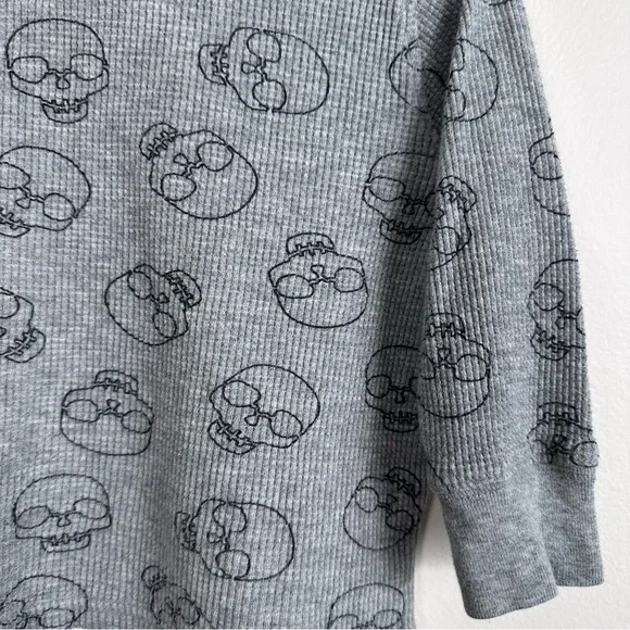 SOLD - Old Navy Grey Waffle Long Sleeve Top - Picture 3 of 7